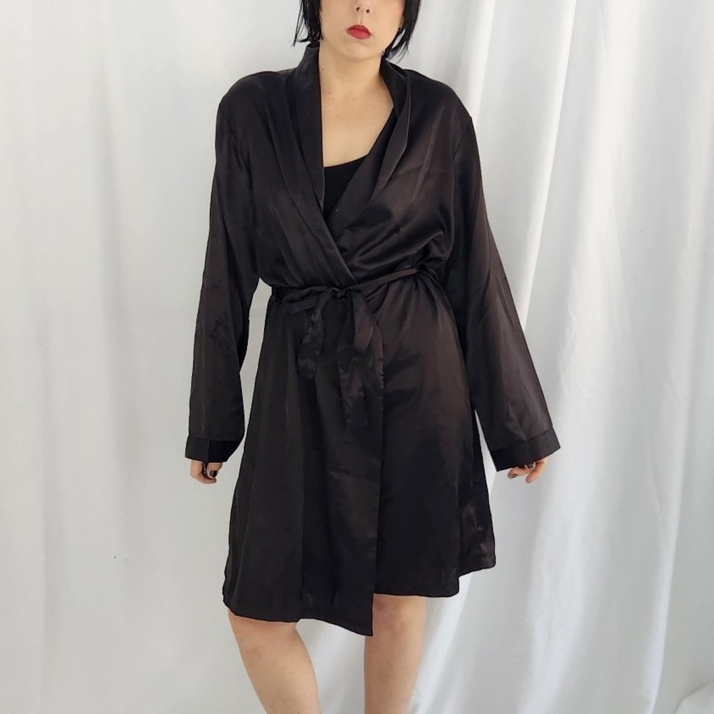 90s Black Satin Robe‎